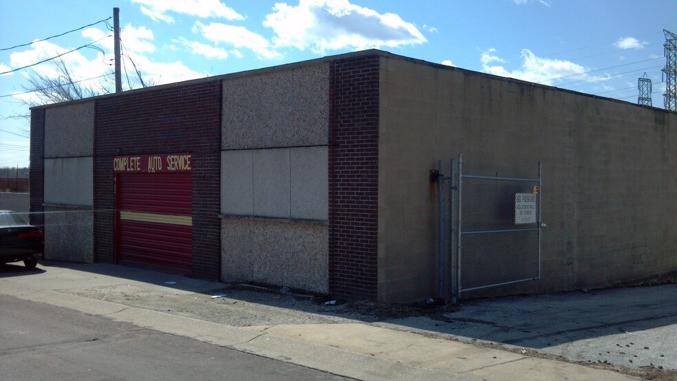 More Photos Of 5915 Garfield Ave, Saint Louis Showroom For Sale