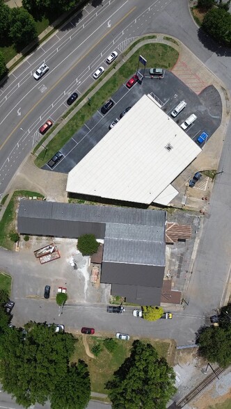 More Photos Of 628 Meridian St N, Huntsville Freestanding For Lease