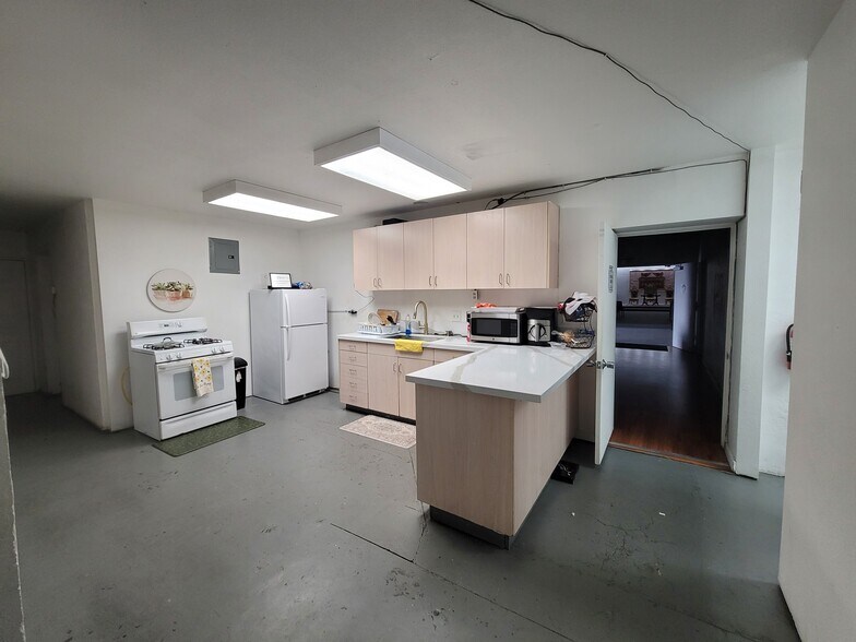 More Photos Of 701 H St, Modesto Loft Creative Space For Sale