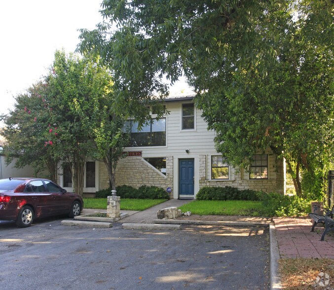 More Photos Of 1602 E 7th St, Austin Office For Lease