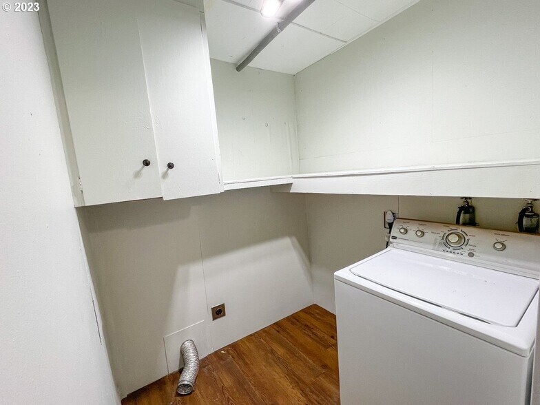 More Photos Of 121 Deady Crossing Rd, Sutherlin Warehouse For Sale