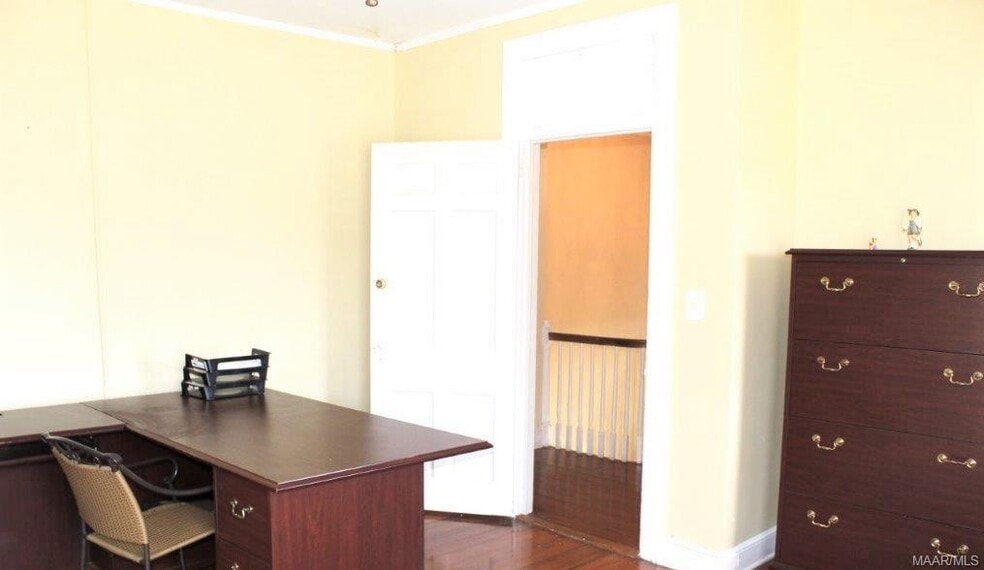 More Photos Of 2005 N Country Club Dr, Montgomery Schools For Sale