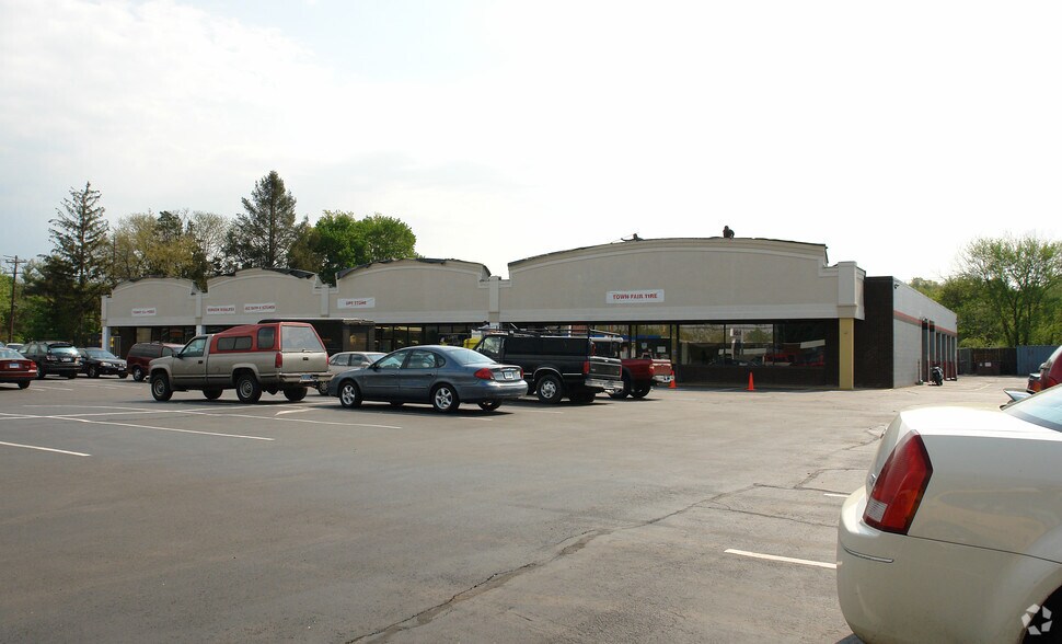 Primary Photo Of 994 N Colony Rd, Wallingford Unknown For Sale