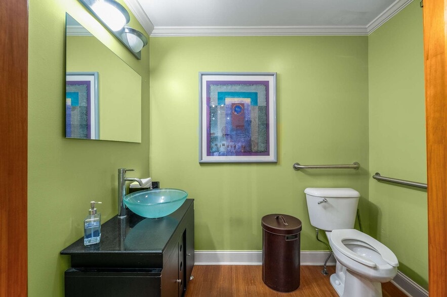 More Photos Of 4065 Lawrenceville Hwy, Tucker Office For Sale