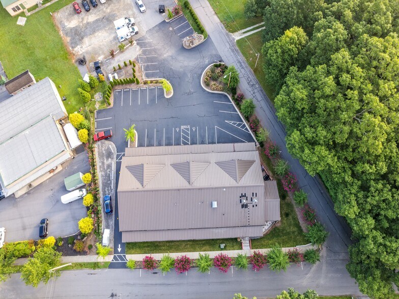 More Photos Of 62 Overbrook St, Waynesville Specialty For Sale