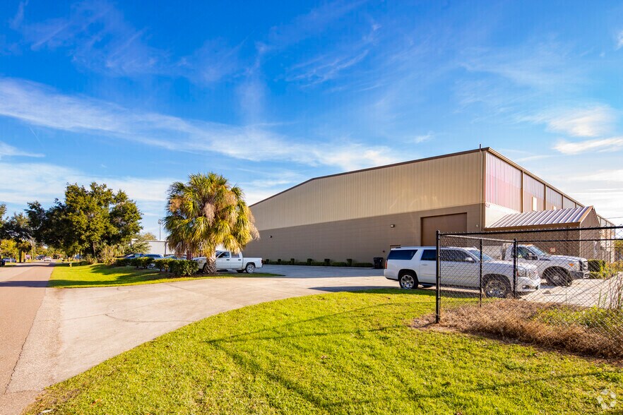 More Photos Of 4007 W Alva St, Tampa Warehouse For Lease
