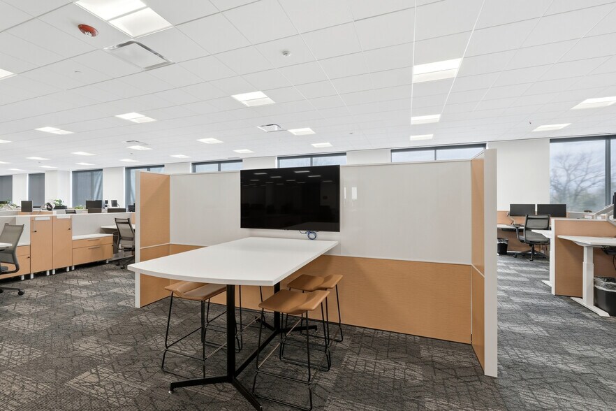 More Photos Of 4909 W Magnolia St, Rogers Office For Lease