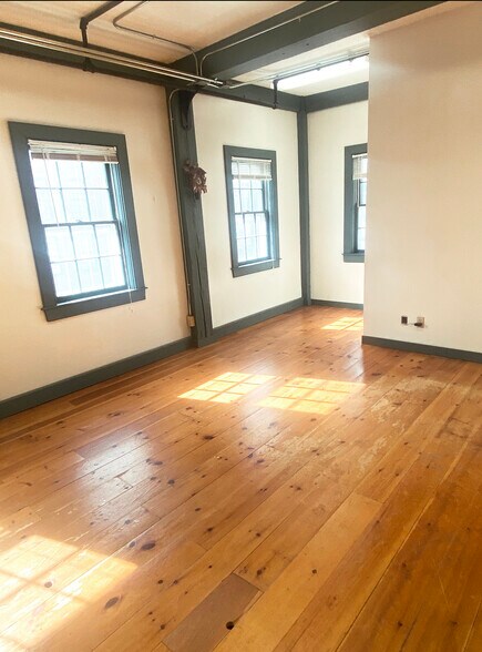 More Photos Of 30R Hampshire St, Methuen Loft Creative Space For Lease