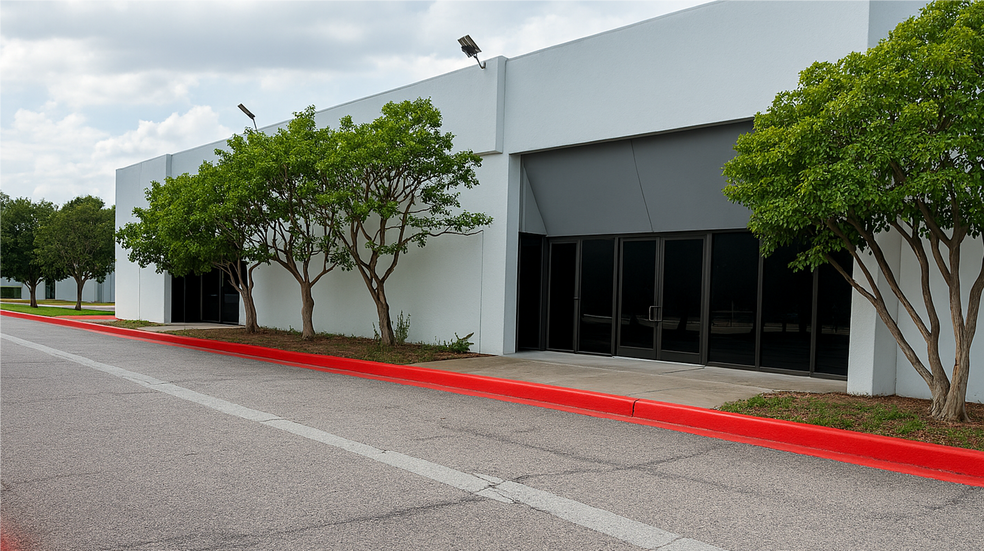 More Photos Of 2429-2458 Walnut Ridge St, Dallas Light Manufacturing For Lease