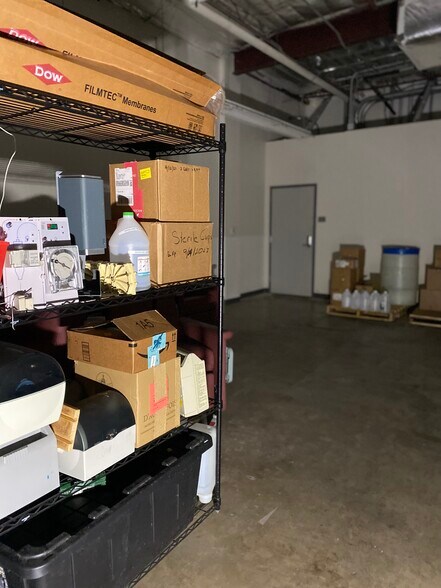 More Photos Of 4300-4302 Fairmont Pky, Pasadena Unknown For Lease