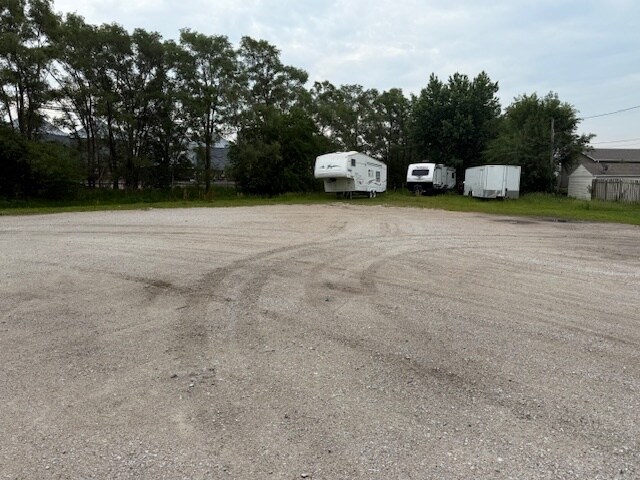 More Photos Of 207 E Valley St, Valley Warehouse For Sale