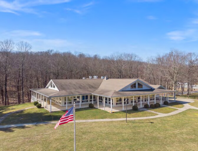 More Photos Of 200 Cardinal Rd, Hyde Park Lodge Meeting Hall For Sale