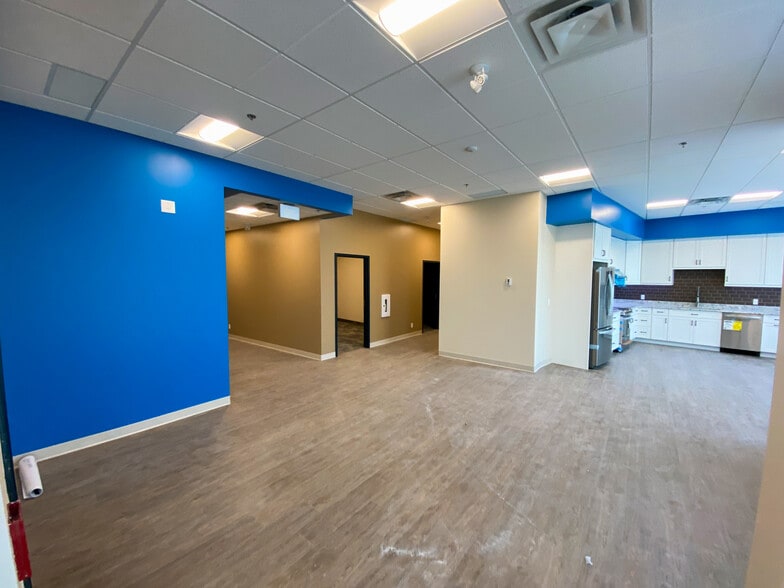 More Photos Of 4 Highland Park Green NE, Rocky View No 44 Warehouse For Sale