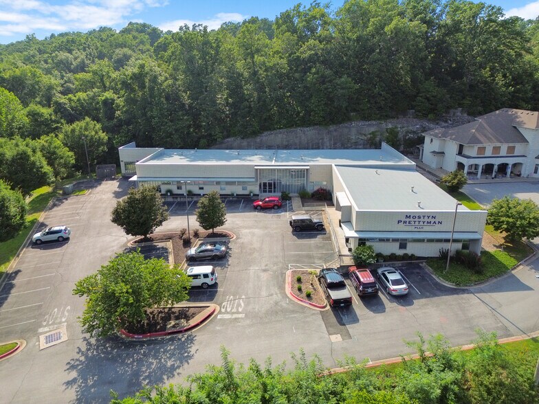 More Photos Of 2601 N Walton Blvd, Bentonville Office For Lease