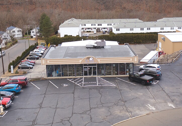 More Photos Of 155 New Haven Ave, Derby Showroom For Sale