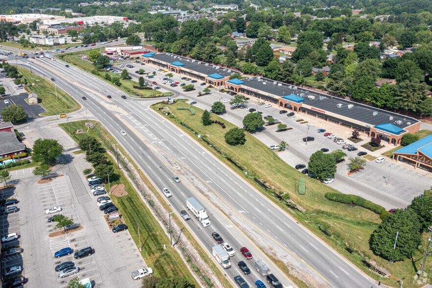 More Photos Of 2100 S Hurstbourne Pky, Louisville Unknown For Lease