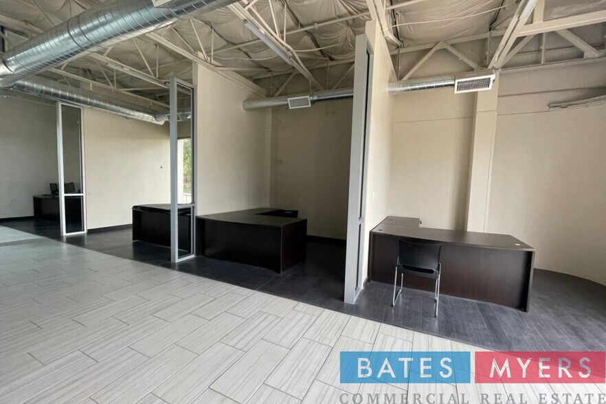 More Photos Of 8730 King George Dr, Dallas Service For Sale