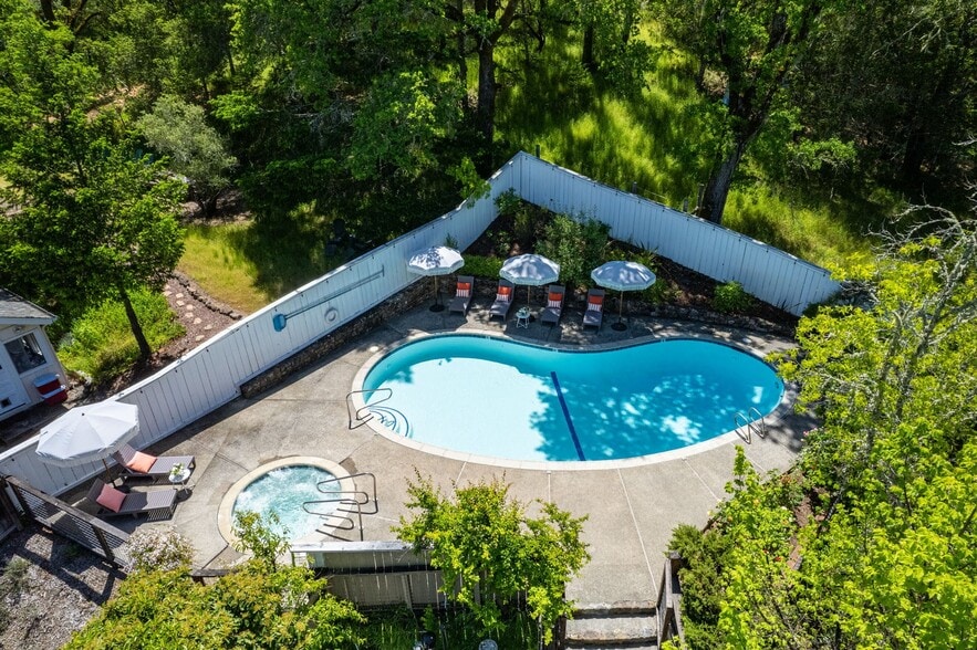 More Photos Of 1805 Foothill Blvd, Calistoga Hospitality For Sale