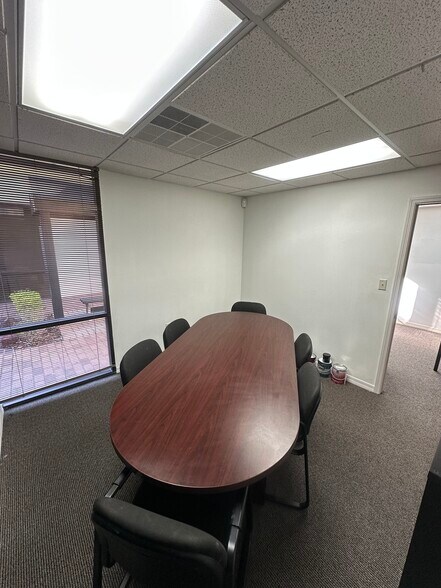 More Photos Of 14902 Winding Creek Ct, Tampa Medical For Lease