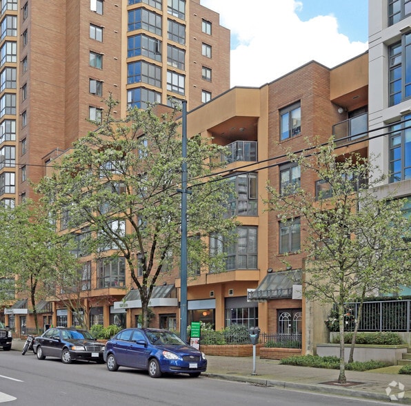 More Photos Of 1108 Richards St, Vancouver Apartments For Lease