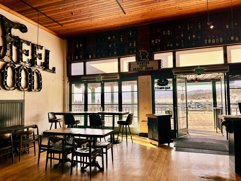 More Photos Of 256 Santa Monica Pier, Santa Monica General Retail For Lease