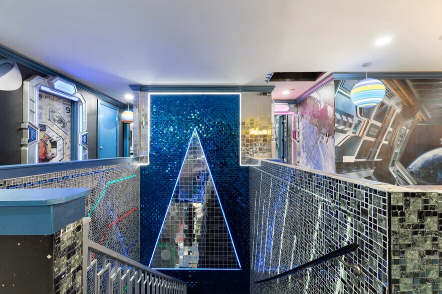 Primary Photo Of 1015 Fantasy Dr, Davenport Specialty For Sale