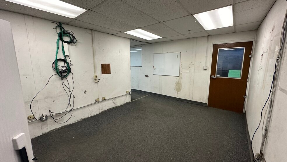 More Photos Of 1727-1801 Union Blvd, Allentown Warehouse For Lease