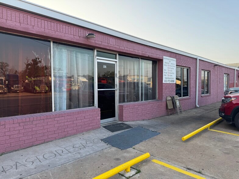 More Photos Of 902 Holland Ave, Galena Park Religious Facility For Sale