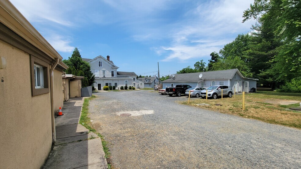 More Photos Of 520 Highway 33, Millstone Township Apartments For Sale