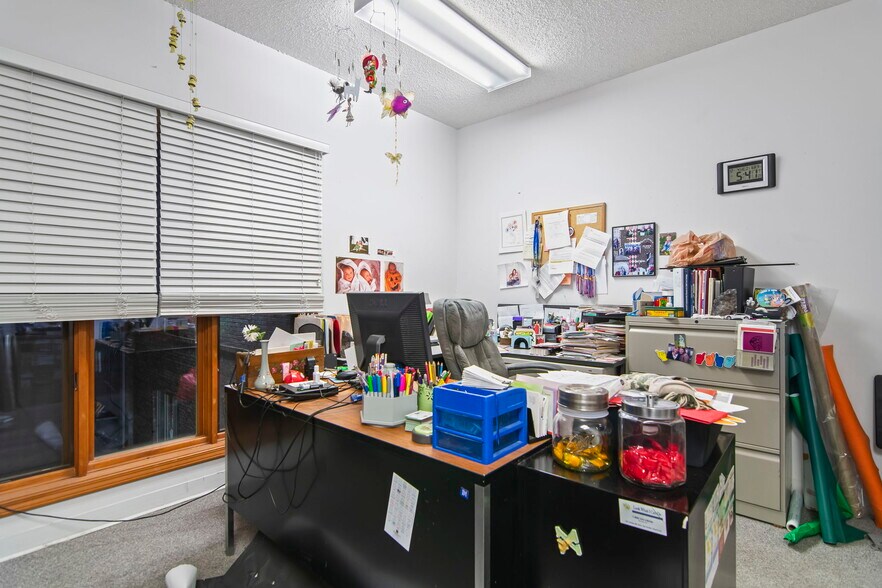 More Photos Of 805 Chatham Rd, Springfield Schools For Sale