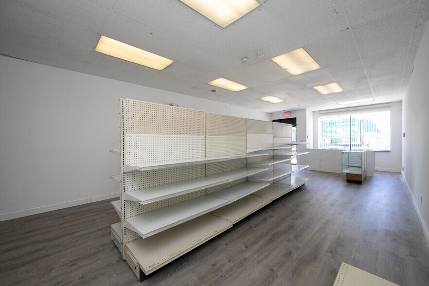 More Photos Of 12 N Black Horse Pike, Runnemede Storefront Retail Residential For Lease