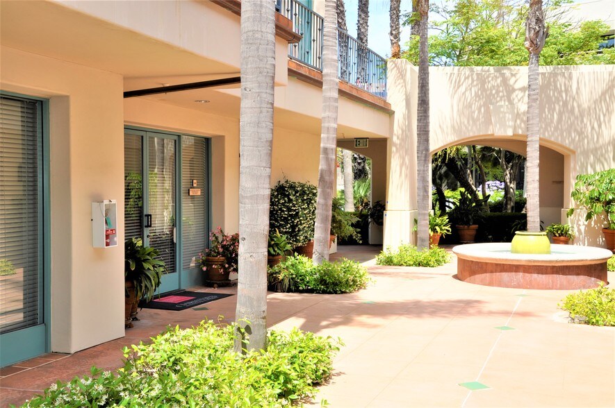 More Photos Of 550 Silver Spur Rd, Rancho Palos Verdes Office For Lease