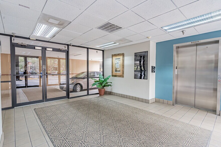 More Photos Of 217 N Westmonte Dr, Altamonte Springs Office For Lease