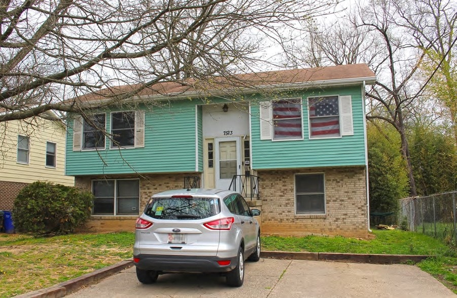 More Photos Of , College Park Specialty For Sale