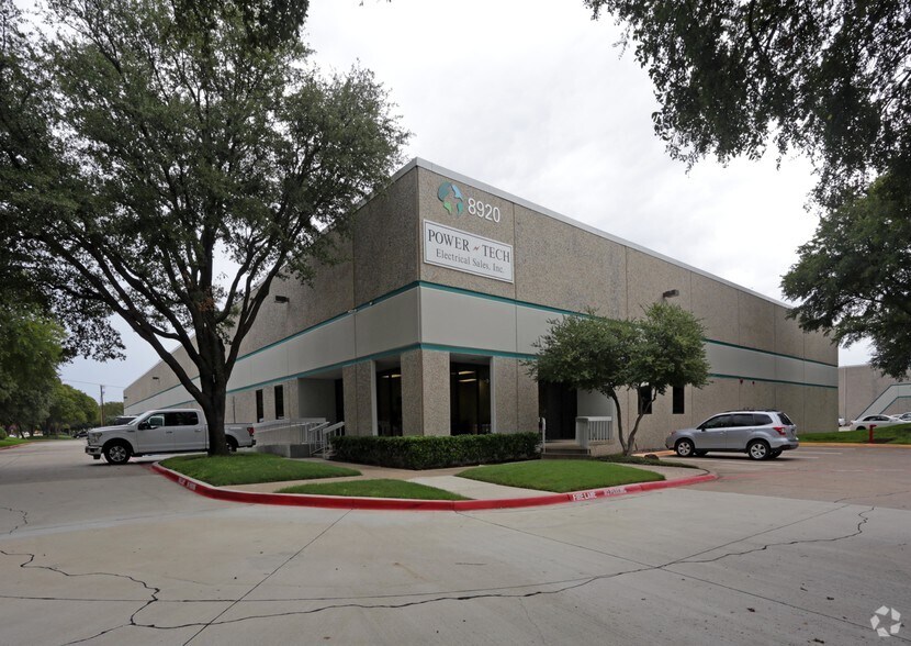 More Photos Of 8904 N Royal Ln, Irving Unknown For Lease