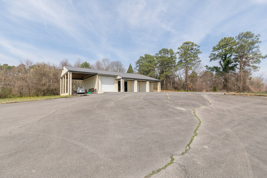 More Photos Of 2065 Cleveland Hwy, Dalton Flex For Sale