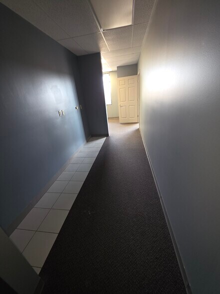 More Photos Of 21150 W Capitol Dr, Brookfield Loft Creative Space For Sale