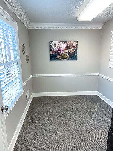 More Photos Of 2601 Sandy Plains Rd, Marietta Office For Sale