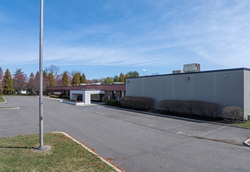 More Photos Of 390 New Albany Rd, Moorestown Warehouse For Sale