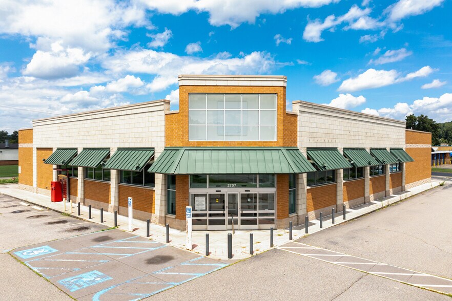 More Photos Of 2707 Greensboro Rd, Martinsville Drugstore For Sale