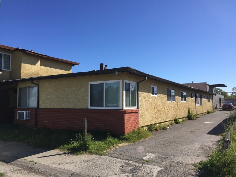 More Photos Of 6820 7th Ave, Rio Linda Apartments For Sale