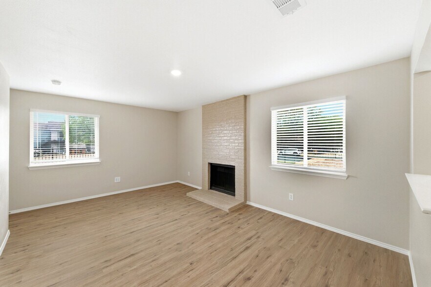 More Photos Of 6709 Wentworth Dr, Austin Apartments For Sale