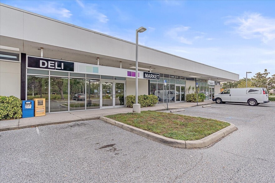 More Photos Of 15 S Beneva Rd, Sarasota Restaurant For Lease