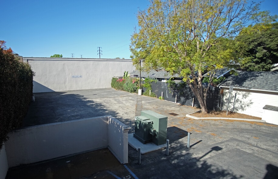 More Photos Of 331 N Milpas St, Santa Barbara Storefront Retail Office For Lease