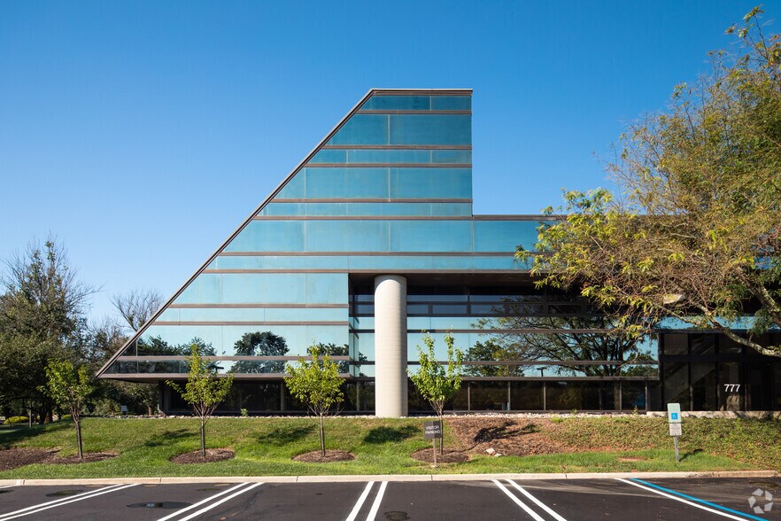 More Photos Of 777 Alexander Rd, Princeton Loft Creative Space For Lease