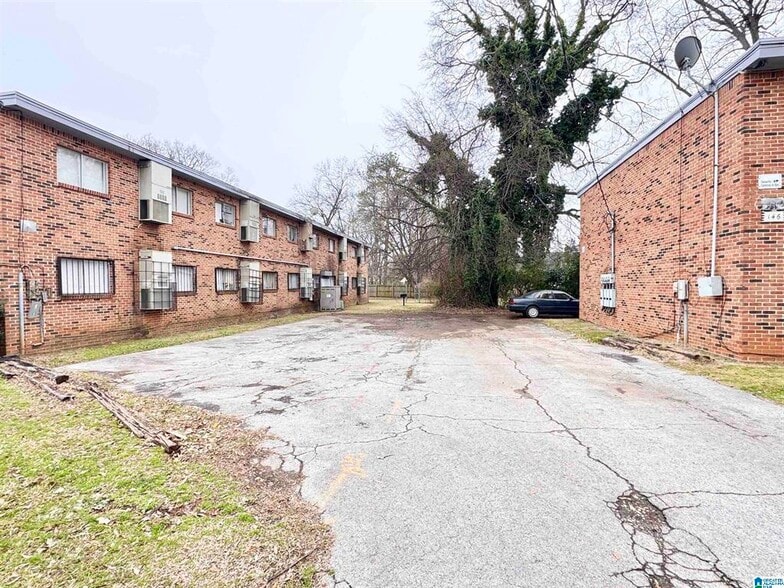 More Photos Of 137 59th St N, Birmingham Apartments For Sale