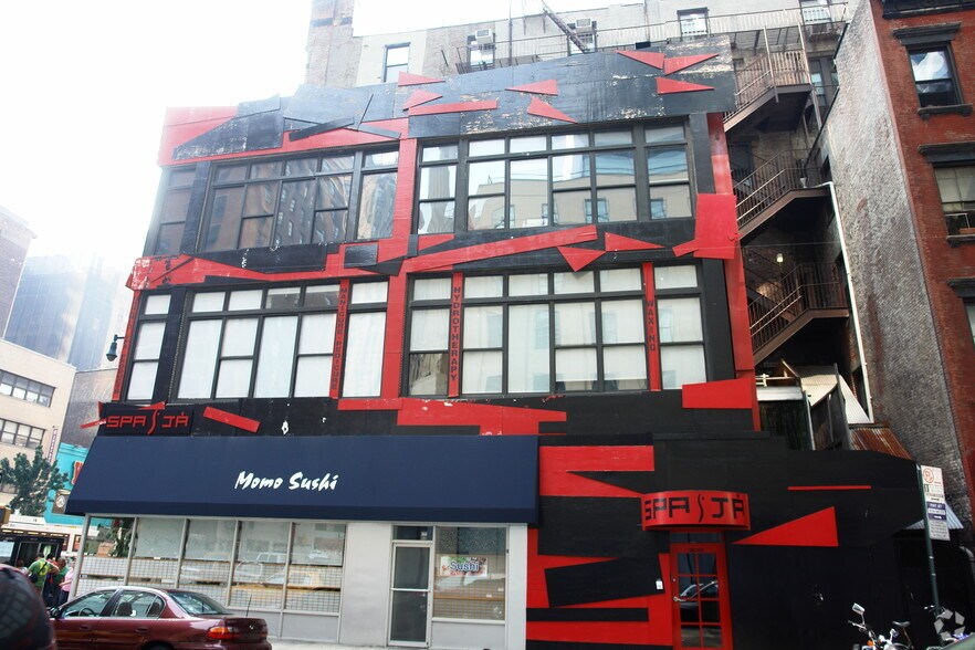 More Photos Of 300 W 56th St, New York Restaurant For Lease