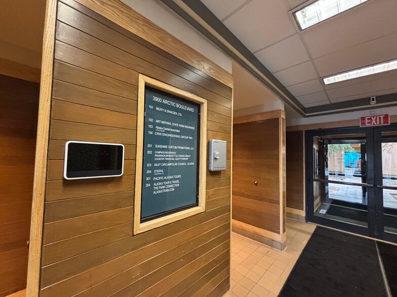 More Photos Of 3900 Arctic Blvd, Anchorage Office For Sale