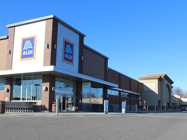 Primary Photo Of 3847-3865 Gravois Ave, Saint Louis Unknown For Lease