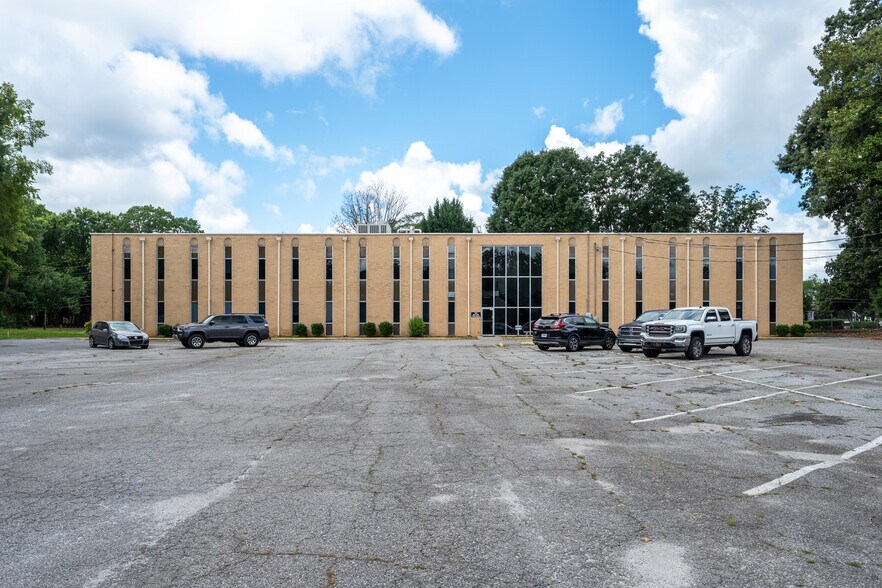 More Photos Of 337 S Milledge Ave, Athens Office For Sale